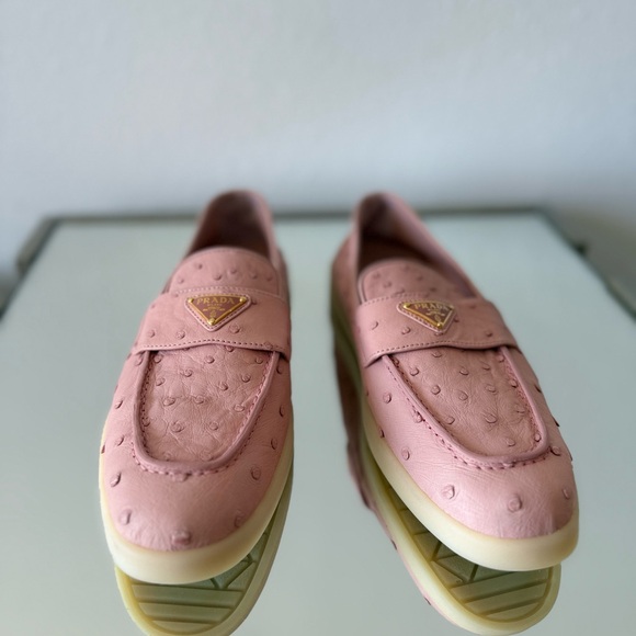 New PRADA Ostrich Leather Loafers $3,200 40 - Picture 4 of 12
